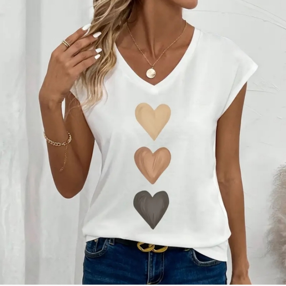 Women's White Heart Print Top